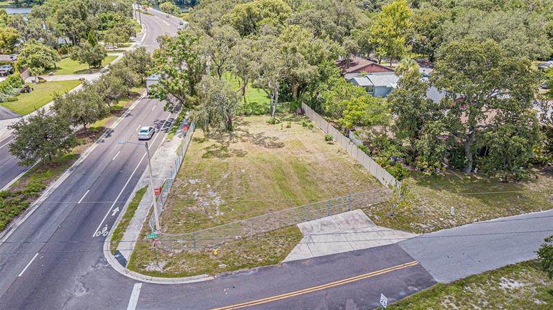 7020 40TH Street - Photo 1