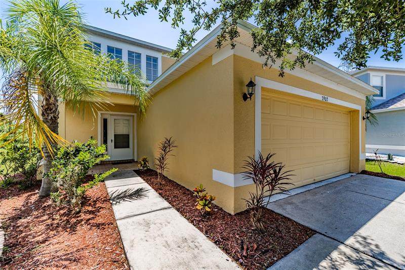 7902 Carriage Pointe Drive - Photo 1