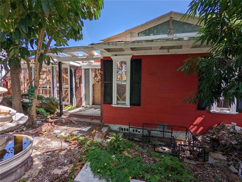 2311 8TH Avenue - Photo 1