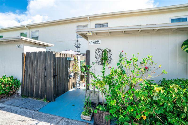 4209 La Sorrento Court - Photo 1