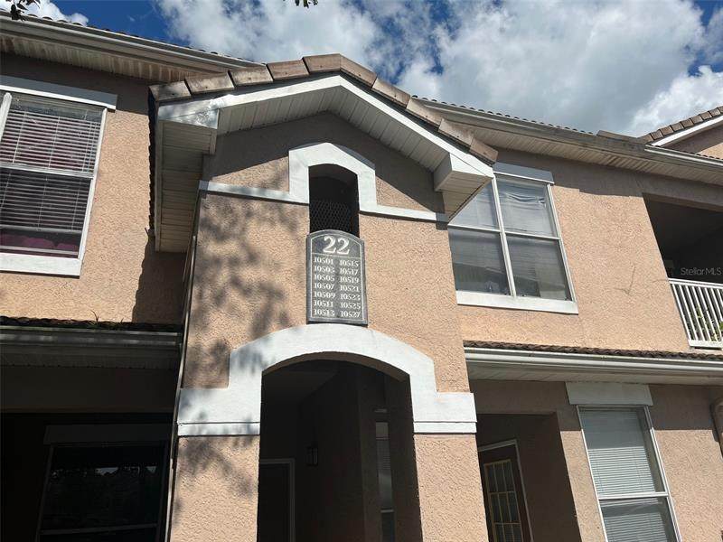 10513 Villa View Circle - Photo 1