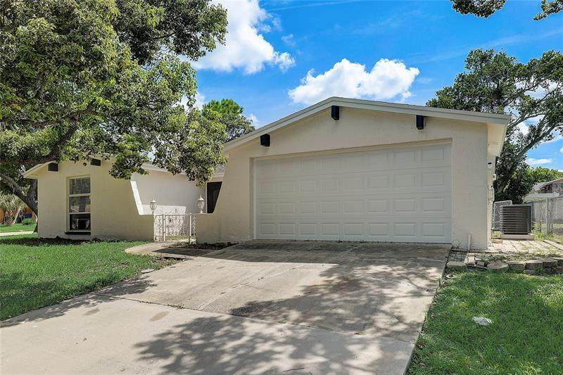 9200 Hunt Club Lane - Photo 1