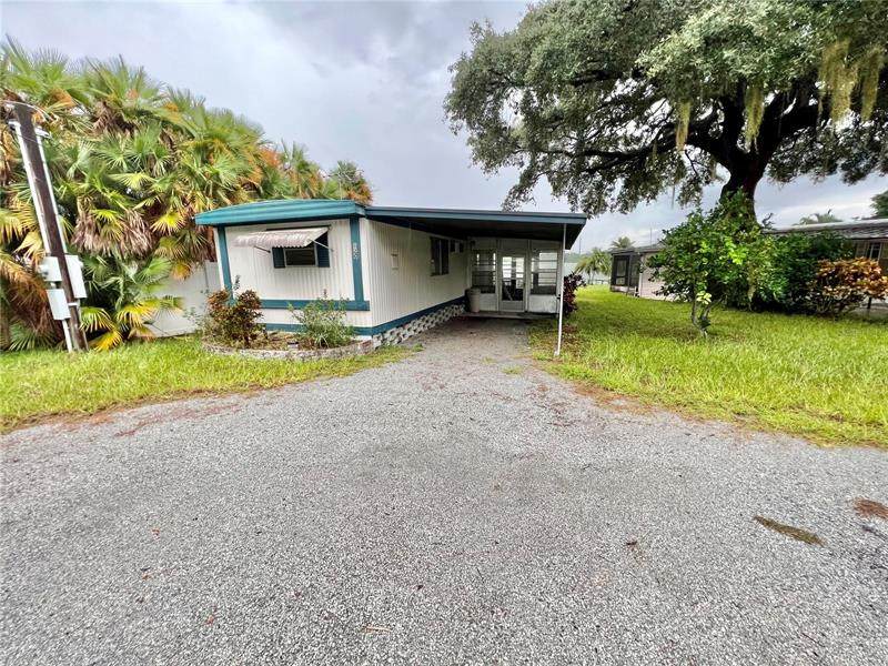 820 Paradise Boulevard - Photo 1