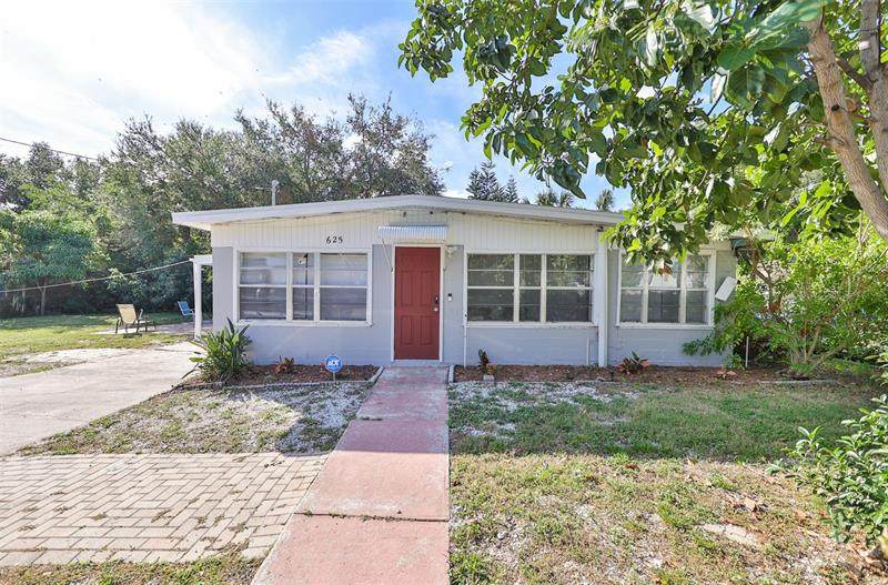 625 12TH Avenue - Photo 1