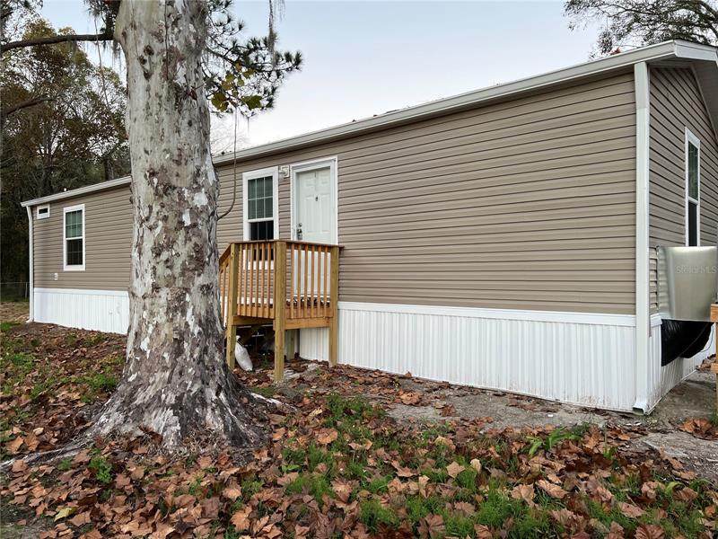 39141 Bay Avenue - Photo 1