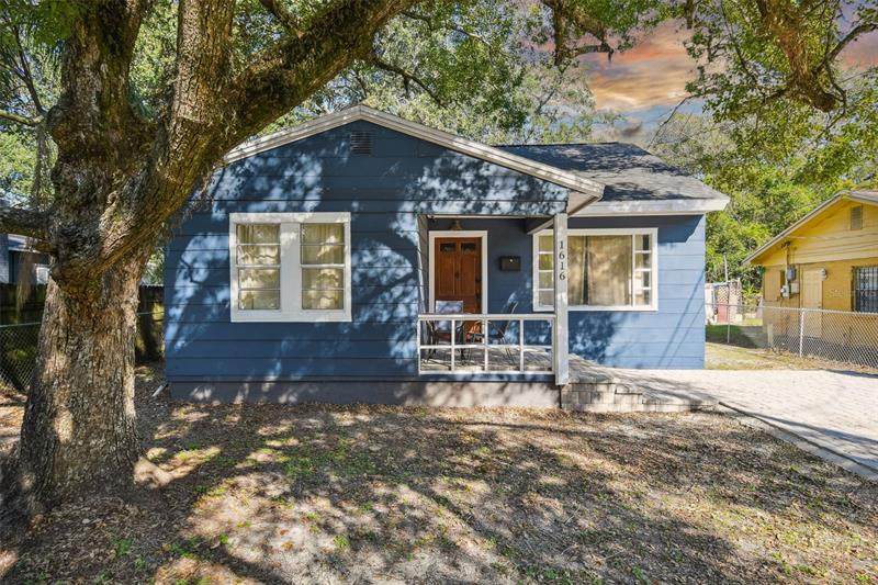 1616 Linden Avenue - Photo 1