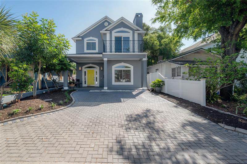 404 Orleans Avenue - Photo 1