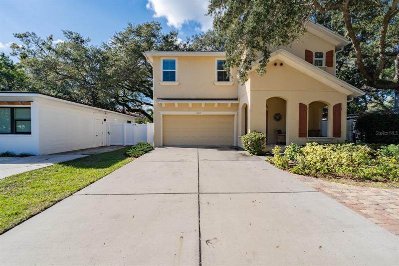3107 Manhattan Avenue - Photo 1