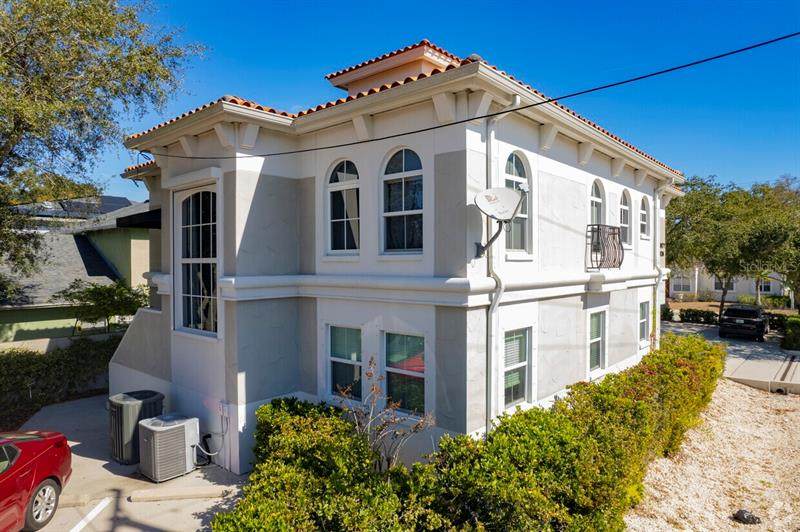 3001 Azeele Street - Photo 1