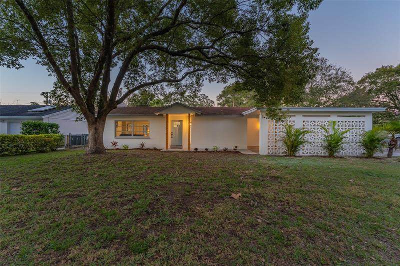 6128 111TH Avenue - Photo 1