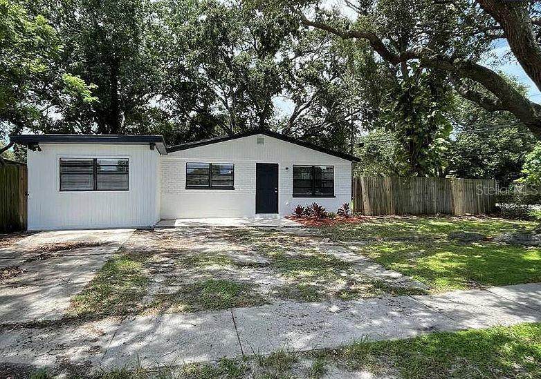 5801 92ND Avenue - Photo 1