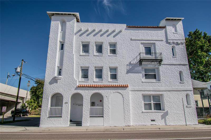 409 8TH Street - Photo 1