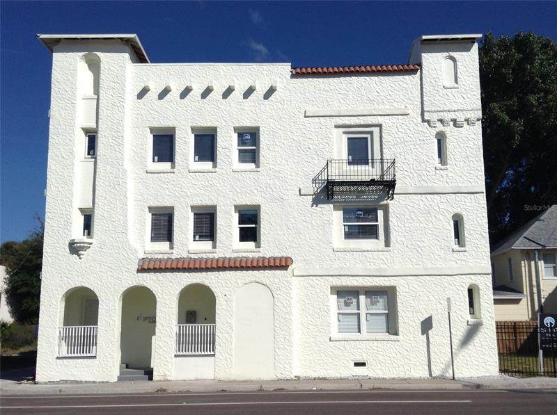 409 8TH Street - Photo 1