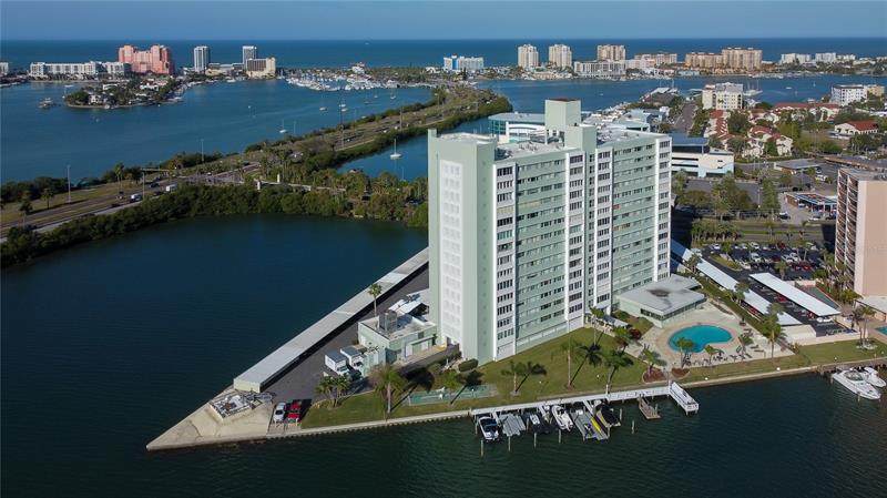 31 Island Way - Photo 1