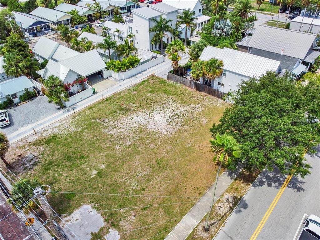 1823 5TH Avenue - Photo 1