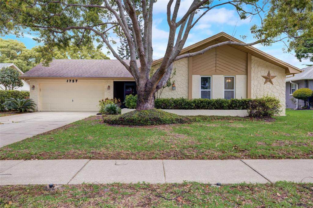 1757 Macdonnell Drive - Photo 1
