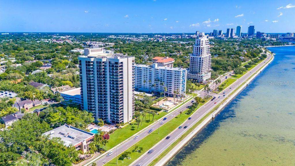 2413 Bayshore Boulevard - Photo 1