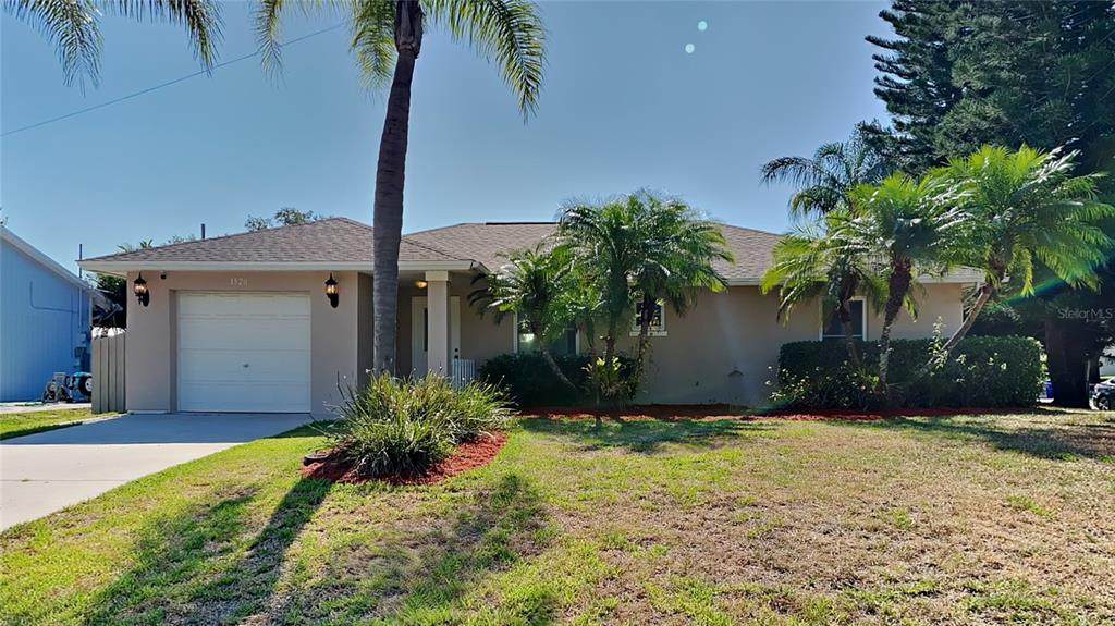 1520 Laconia Street - Photo 1