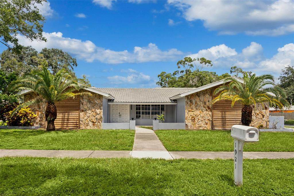 1921 Blue Heron Way - Photo 1