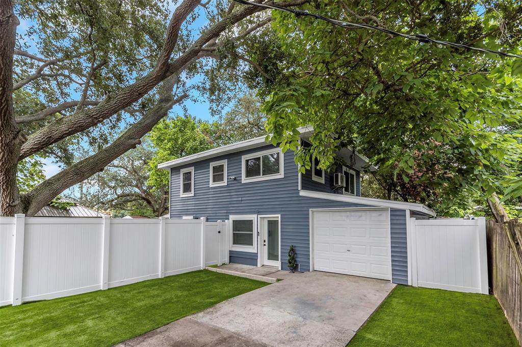 733 1/2 New Jersey Street - Photo 1