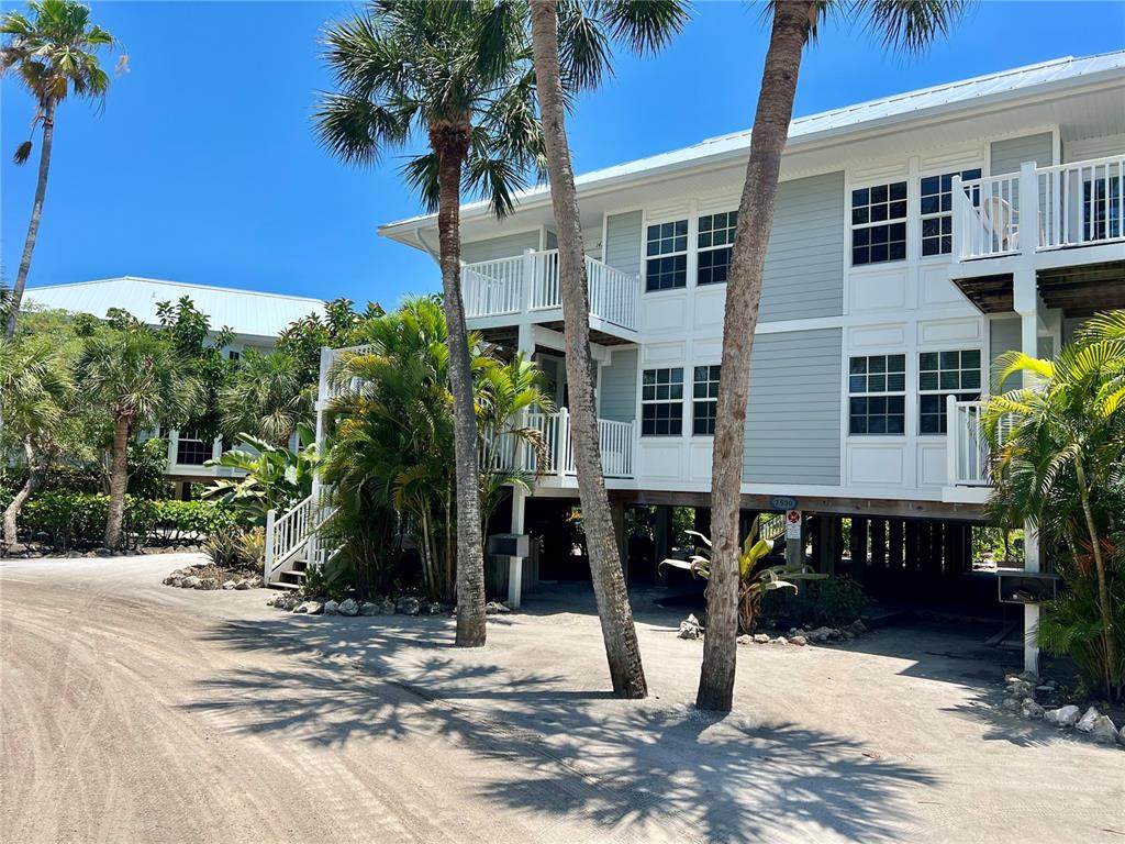 7530 Palm Island Drive - Photo 1
