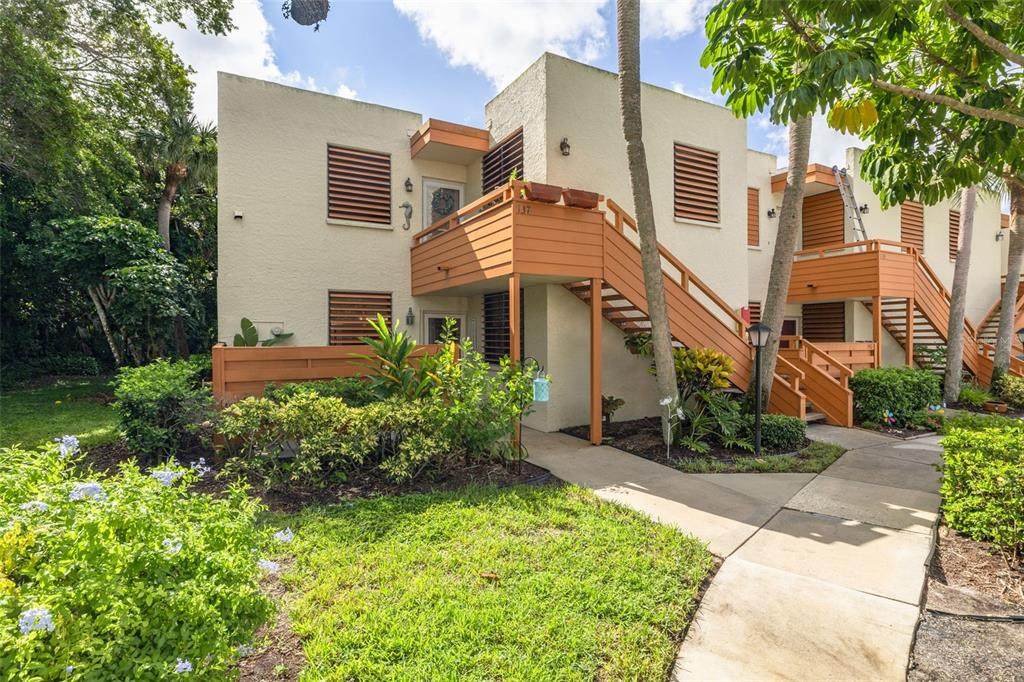 138 Wild Palm Drive - Photo 1