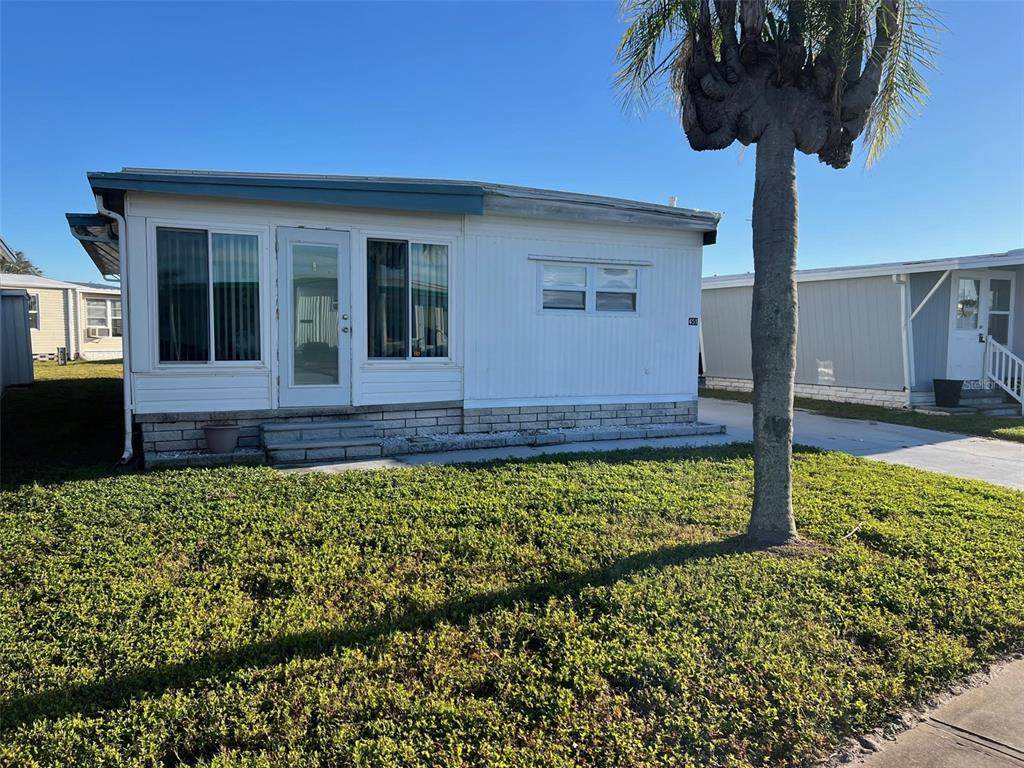 13225 101ST Street - Photo 1