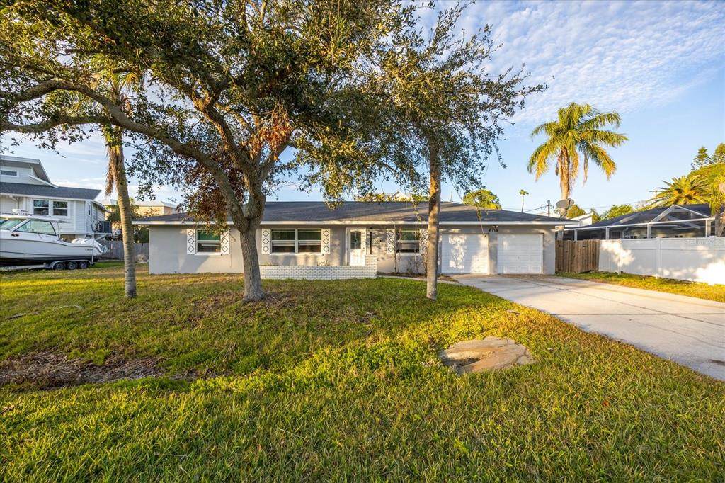 608 Florida Boulevard - Photo 1