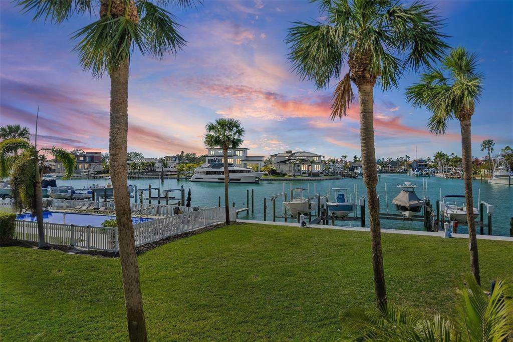 380 Pinellas Bayway S. - Photo 1