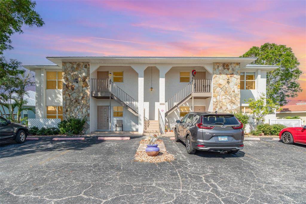 2700 Magdalina Drive - Photo 1