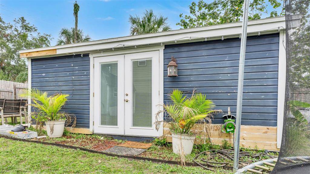 5015 Suwanee Avenue - Photo 1