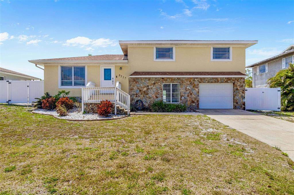 8517 43RD Avenue - Photo 1