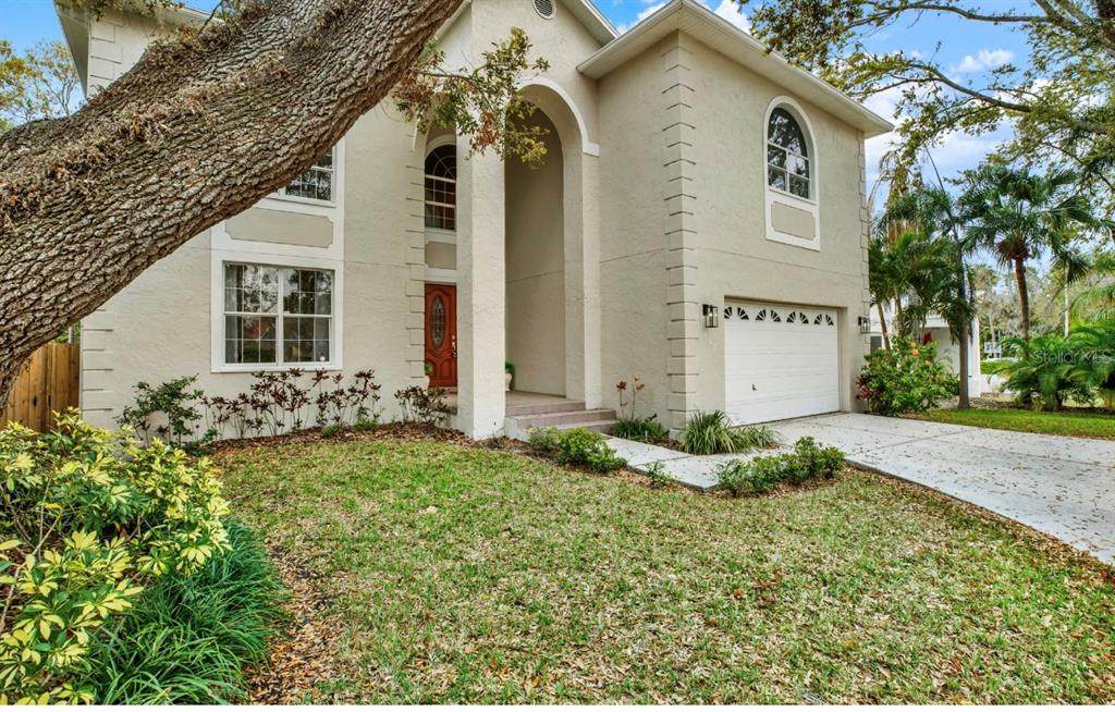 407 West Shore Boulevard - Photo 1