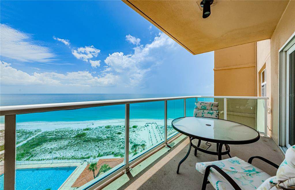 880 Mandalay Avenue - Photo 1