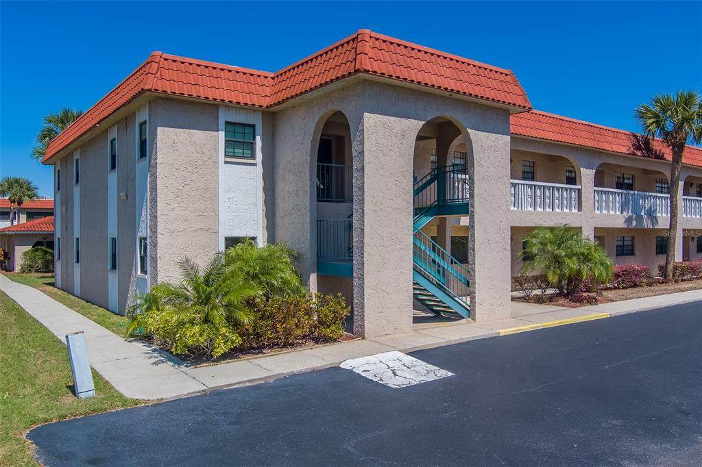 1750 Belleair Forest Drive - Photo 1