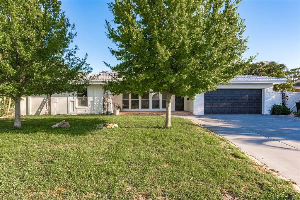 4127 53RD Avenue - Photo 1