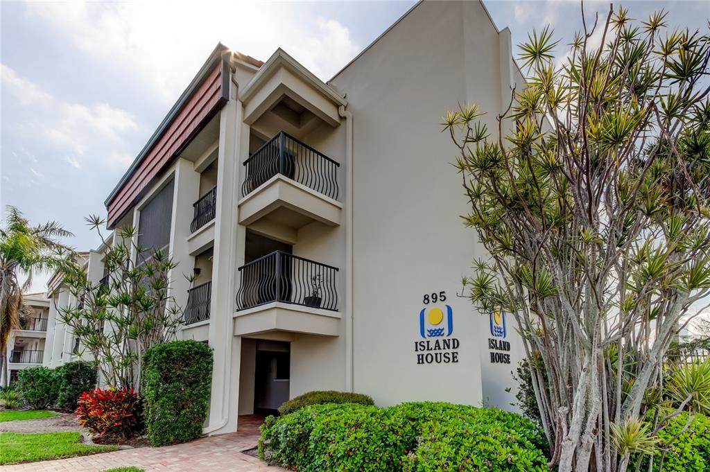 895 Gulfview Boulevard - Photo 1