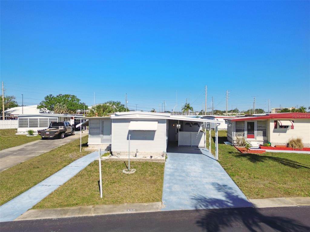 13225 101ST Street - Photo 1