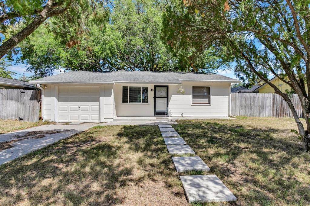 129 Lincoln Circle - Photo 1