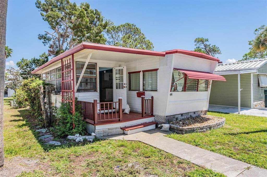 605 Michigan Boulevard - Photo 1