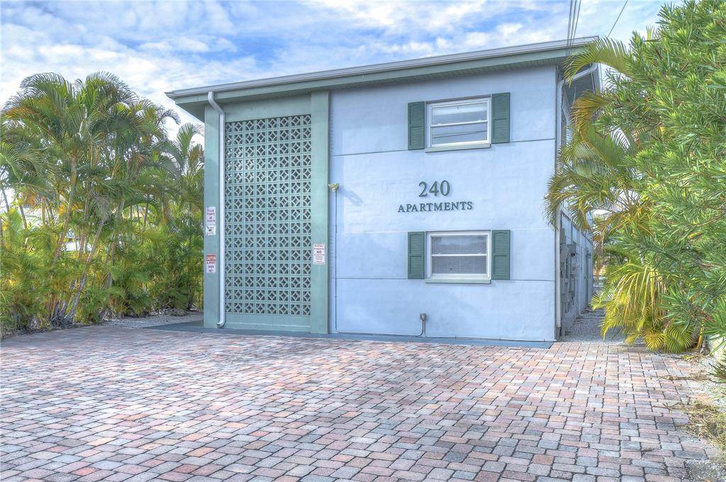 240 115TH Avenue - Photo 1