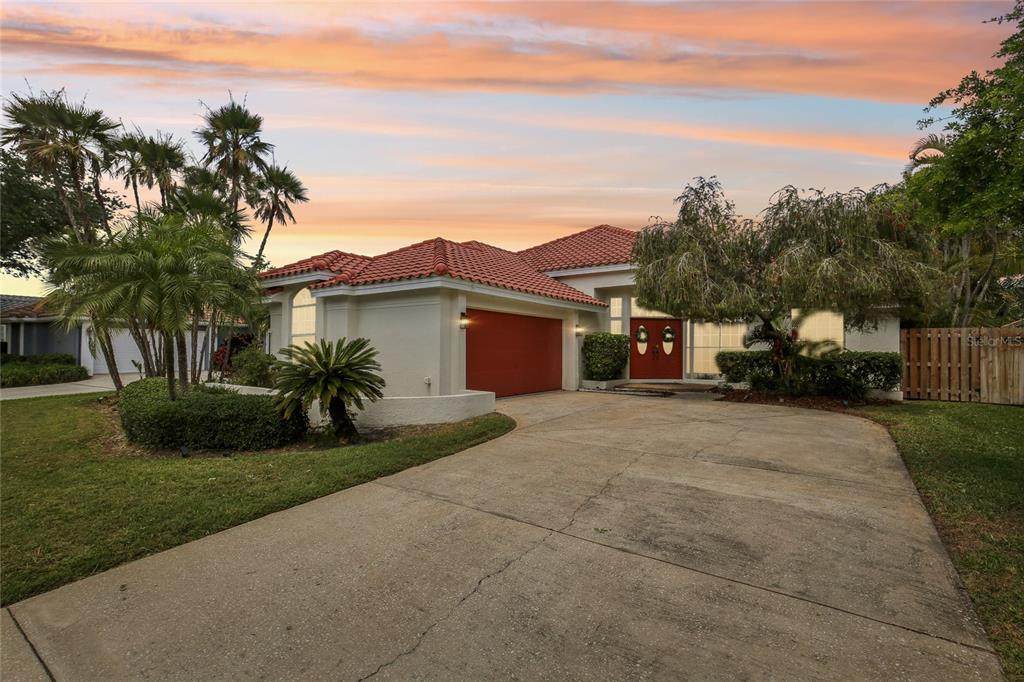 915 Live Oak Terrace - Photo 1