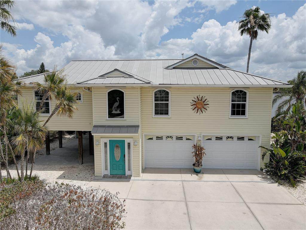 9914 Alavista Drive - Photo 1