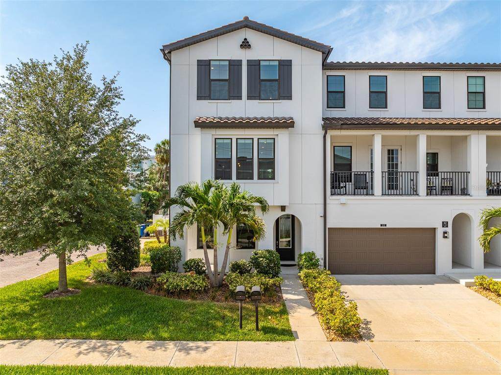 2110 Azeele Street - Photo 1