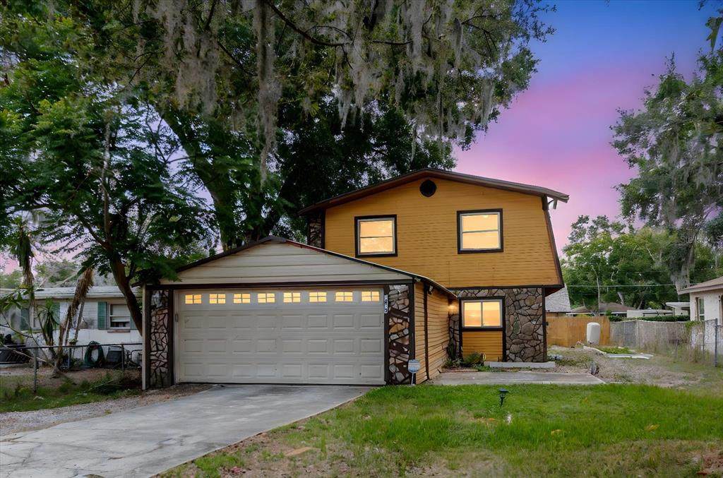 1010 Oakhill St - Photo 1