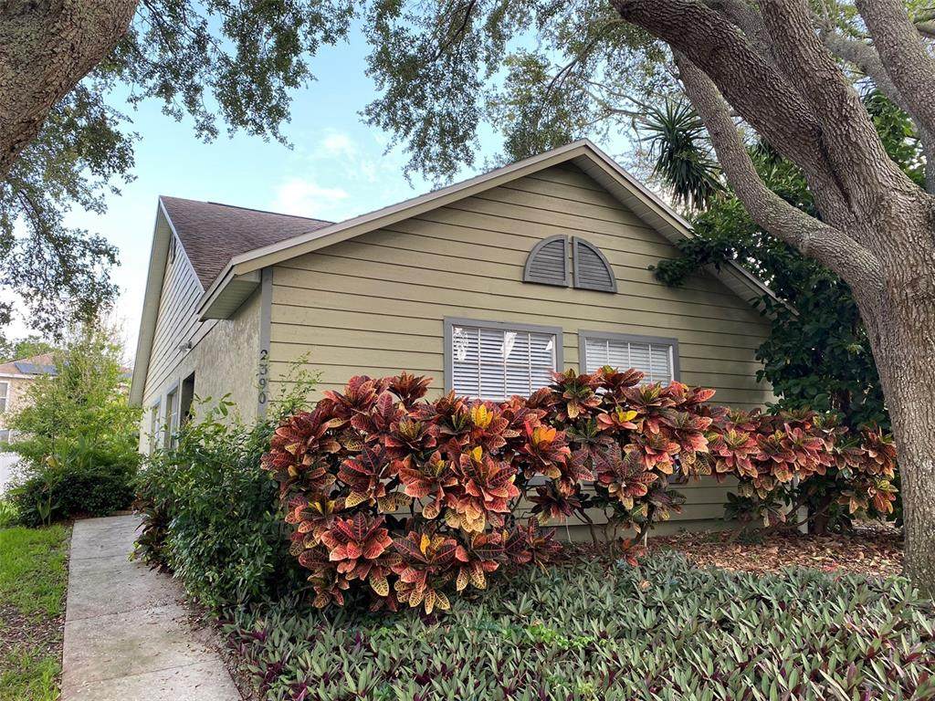 2390 Bentley Dr - Photo 1