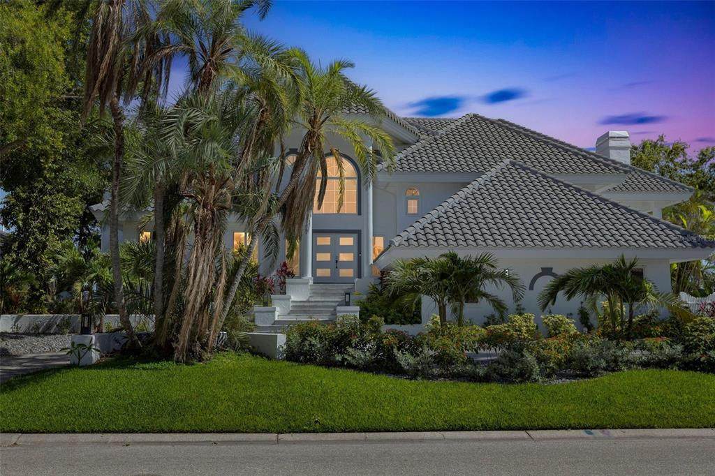 5212 62ND Avenue - Photo 1