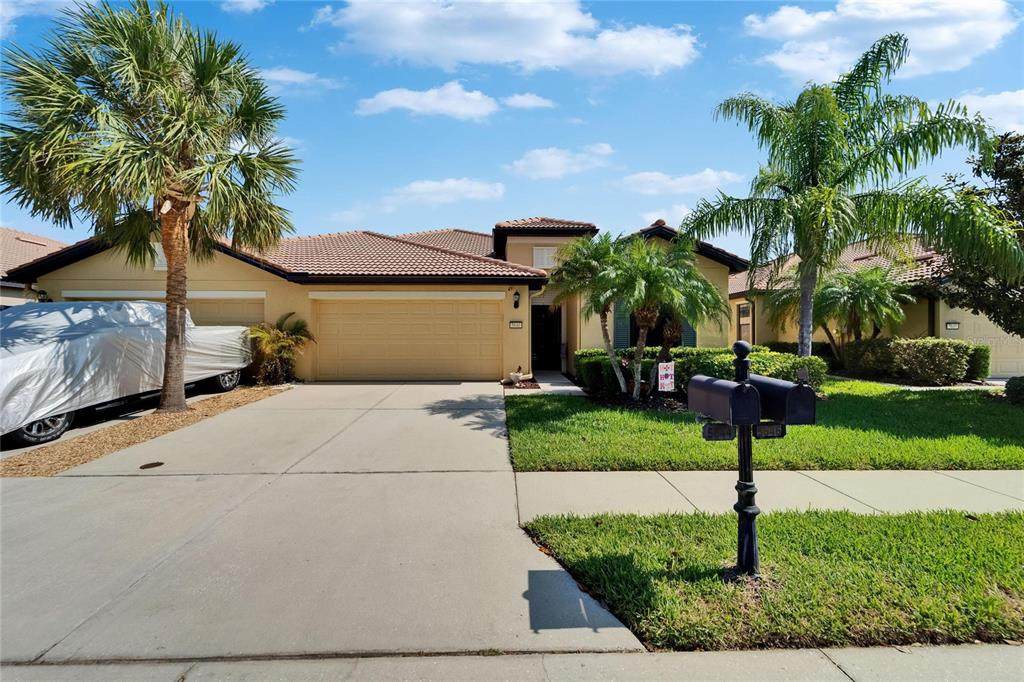 5646 Sunset Falls Drive - Photo 1