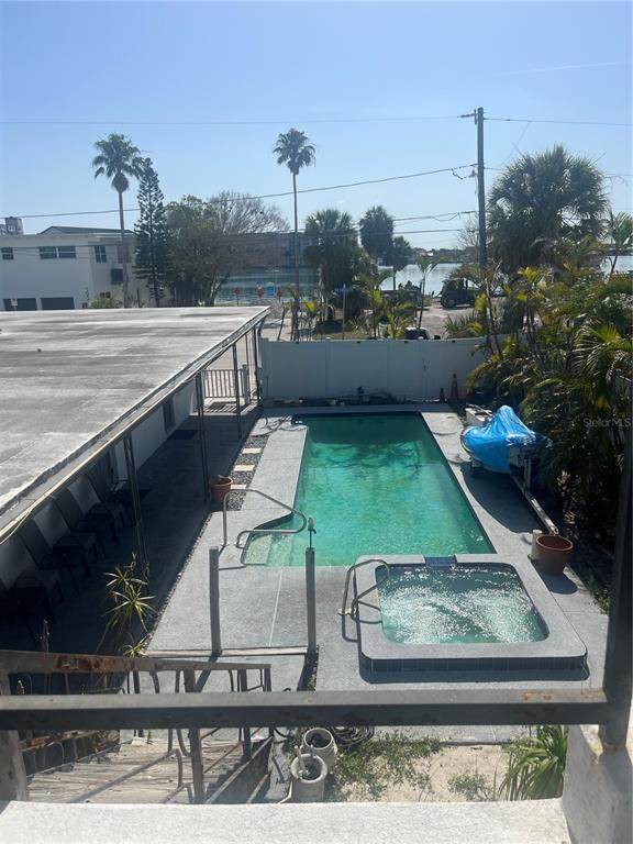 580 Bay Esplanade - Photo 1