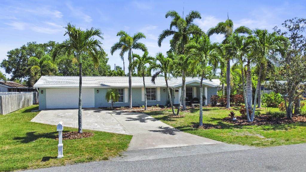 10011 46TH Avenue - Photo 1